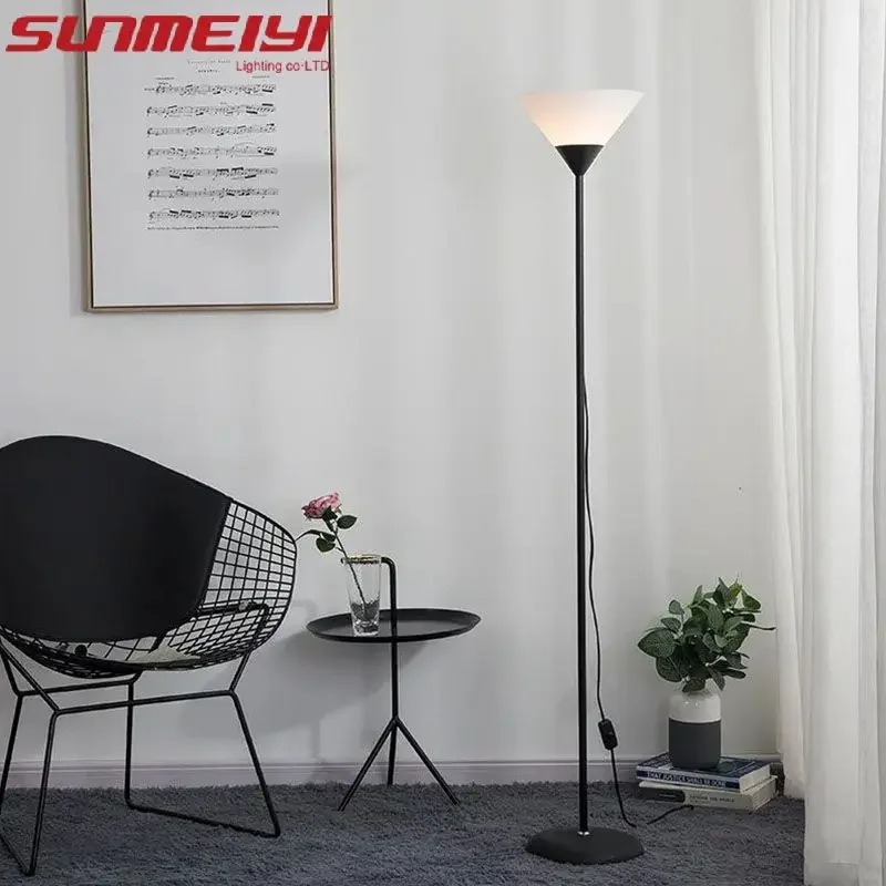 Floor Lamp Tripod - Скандинавский минималистичный и модный торшер E27