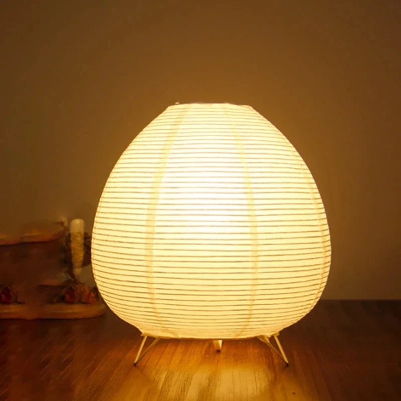 Floor Lamp Tripod - Светодиодная настольная лампа с фонариком, прикроватный