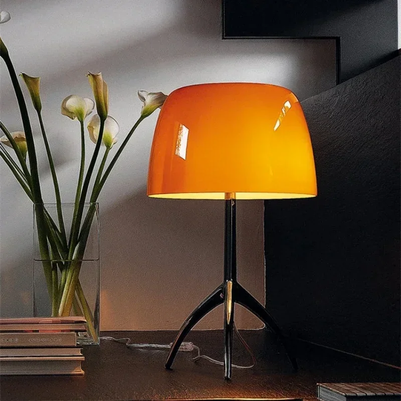 Итальянская винтажная настольн – обзор и цена Floor Lamp Tripod